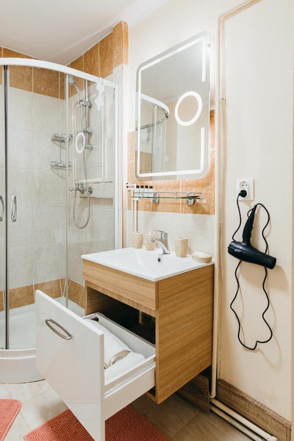 Lilibet Guesthouse - Lilibet Vendeghaz Ciumani Zewnętrze zdjęcie
